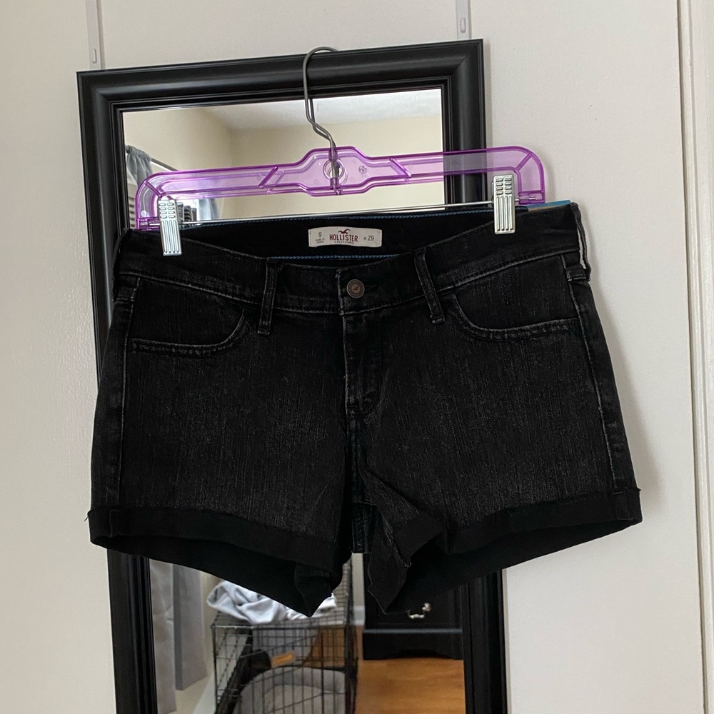 Hollister low rise midi length shorts